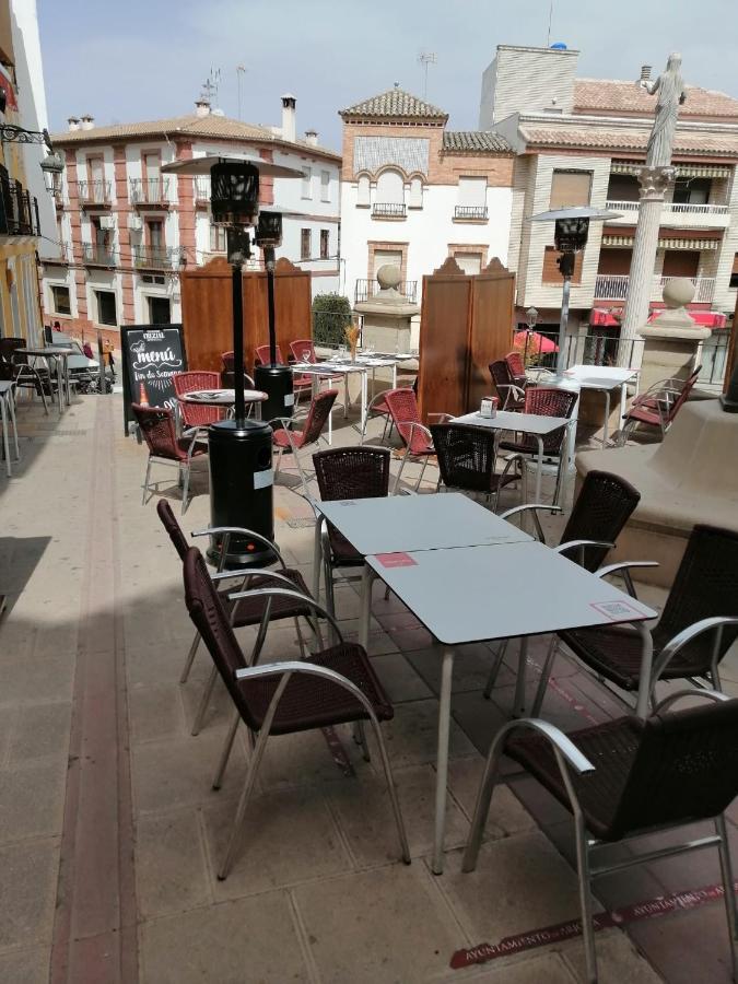 Hospedium Dlj Hostal Tematico Desde La Juderia Arjona 외부 사진