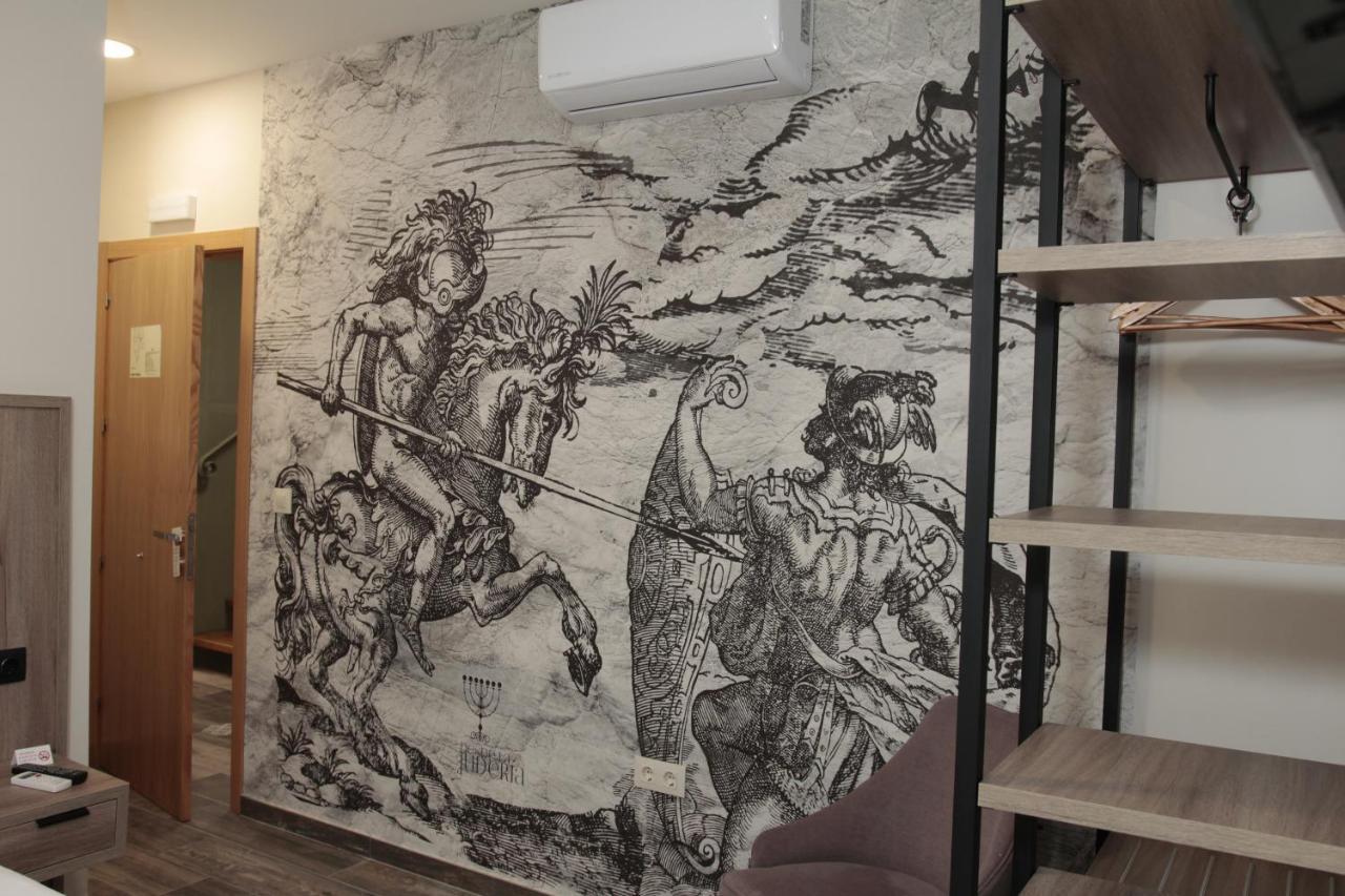 Hospedium Dlj Hostal Tematico Desde La Juderia Arjona 외부 사진