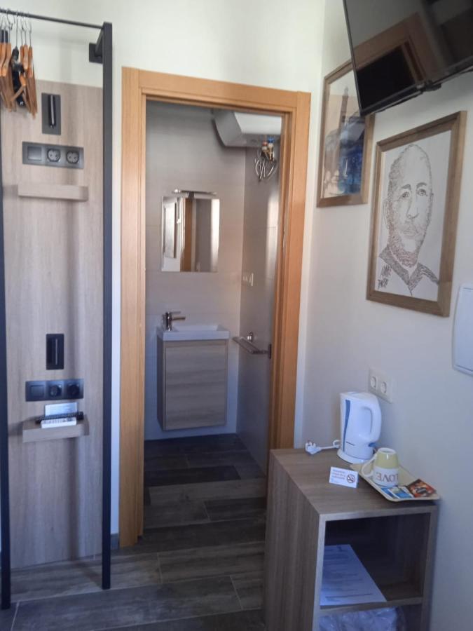 Hospedium Dlj Hostal Tematico Desde La Juderia Arjona 외부 사진