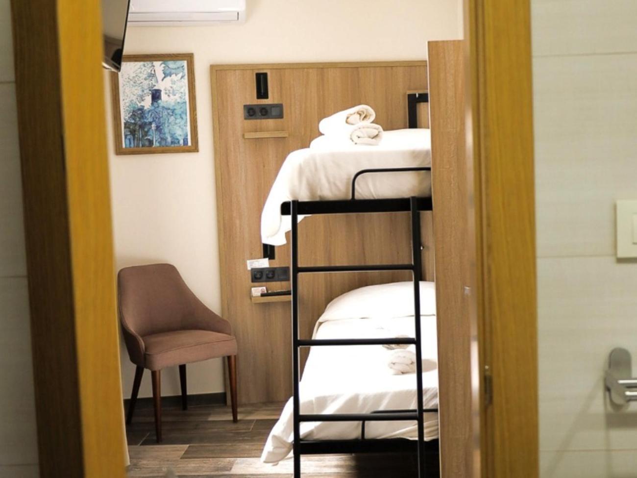 Hospedium Dlj Hostal Tematico Desde La Juderia Arjona 외부 사진