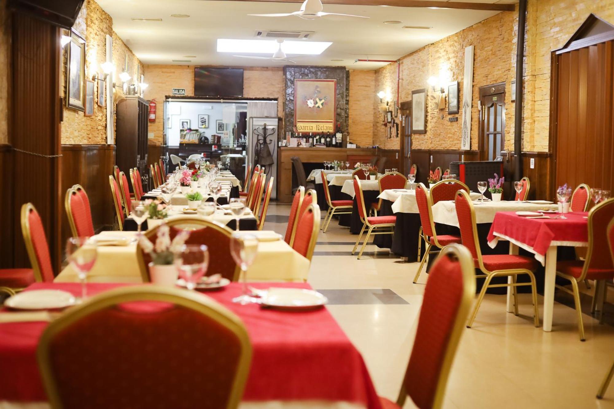 Hospedium Dlj Hostal Tematico Desde La Juderia Arjona 외부 사진